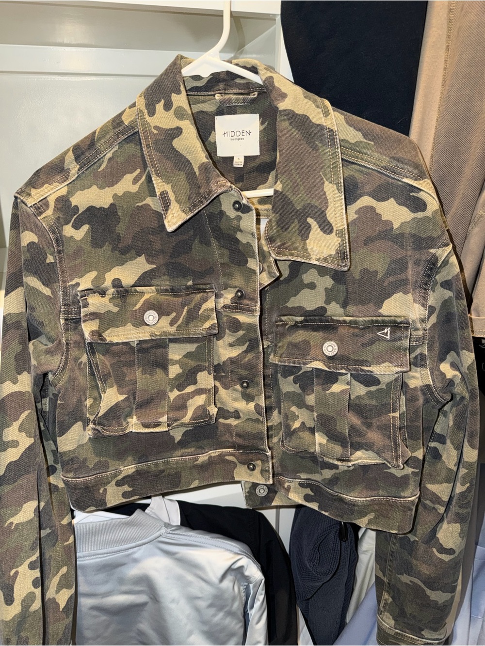 Hidden Camo Cropped Utility Jacket - Green Camo